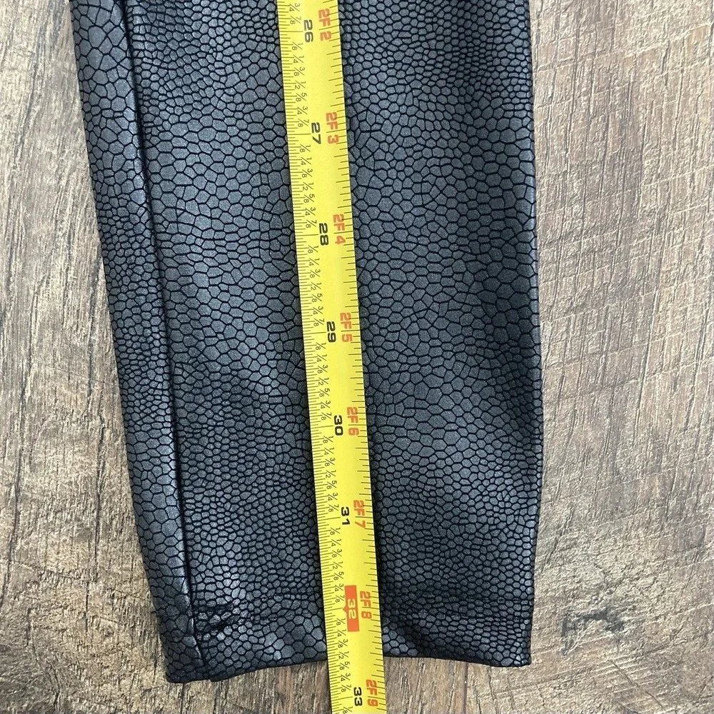 SPANX Shape NWT Faux‎ Leather Pebbled Legging in Pebble Grey Snakeskin Reptile S